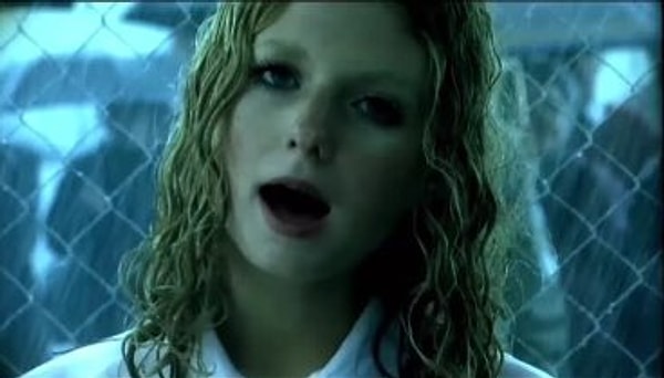 3. Узнаете композицию по клипу?