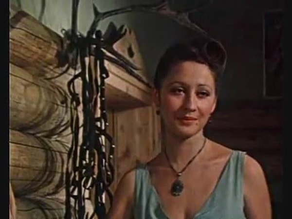 3. Припоминаете имя этой героини в комедии "Спортлото-82"?