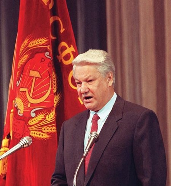 9. В каком году Борис Ельцин был избран президентом РСФСР?