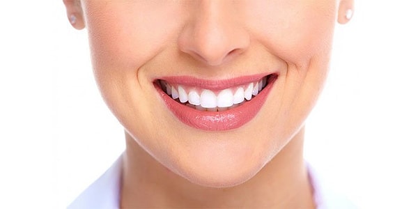 9. В некоторых африканских племенах по традиции жених выбивает передние зубы невесте.