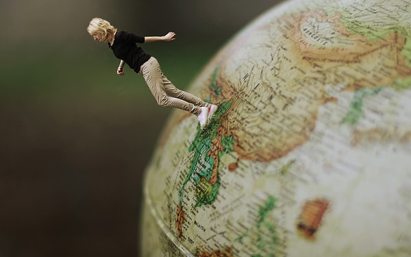 13. Какой город лишний?