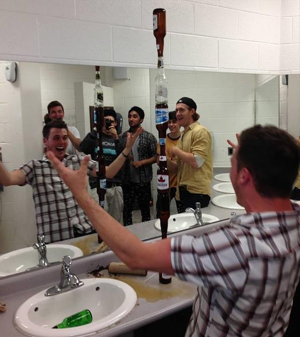 3. Мужчины никогда не взрослеют, а уж в пьяных представителях мужского пола дух приключений и озорства силен особенно