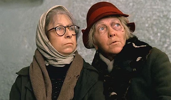 7. В каком своем фильме Рязанов снялся в эпизодической роли?