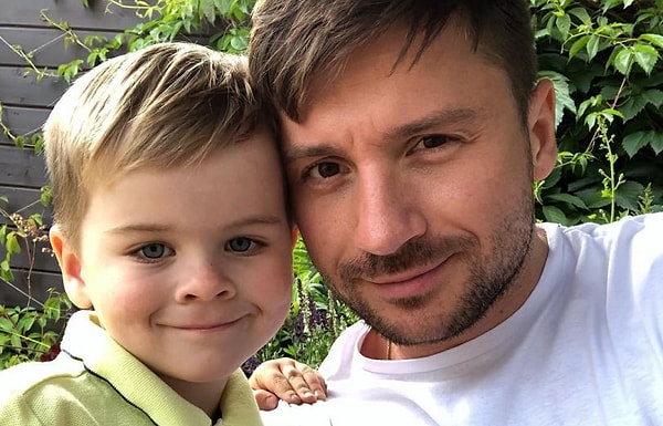 Вы больше похожи на папу!