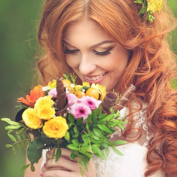 2. Закончите афоризм Яныша Гаудына: «Иным женщинам мало букета роз: они еще потребуют, чтобы мужчина...»?