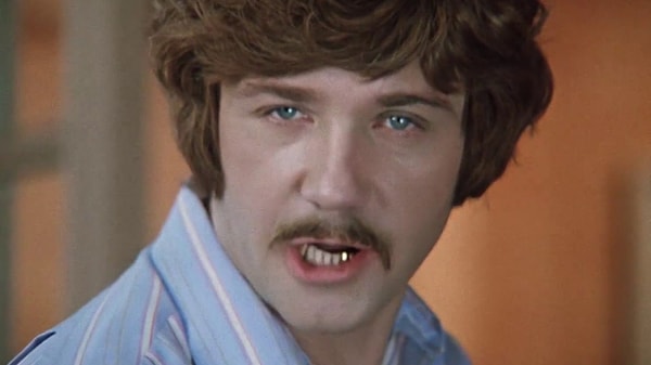 7. Что Милославский своровал у Шпака в фильме "Иван Васильевич меняет профессию"?