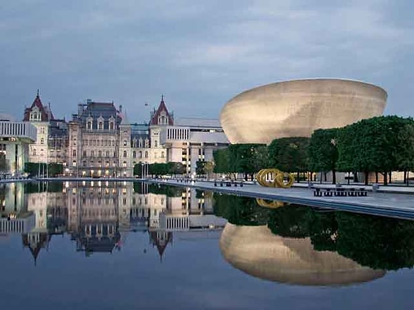 5. Столица штата Нью-Йорк - это...