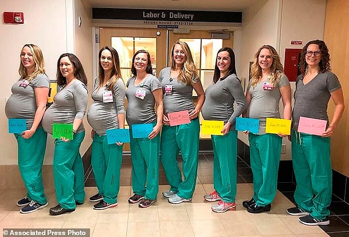 Aynı Anda Bebek Bekleyen 9 Kadın Doğum Ünitesi Hemşiresi