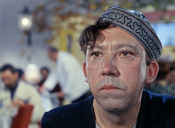 Эх, фильмы из СССР вы помните очень плохо! Пора смотреть по новой!