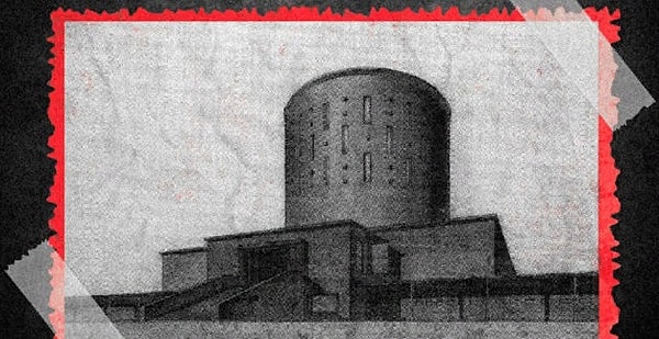 1. Этот поэт присутствовал со своими приятелями-собутыльниками при сожжении самого первого тела в только открывшемся крематории Санкт-Петербурга.