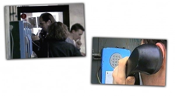 3. Да, мобильная связь тогда уже появилась, но была очень дорогой. Поэтому все по привычке пользовались таксофонами.