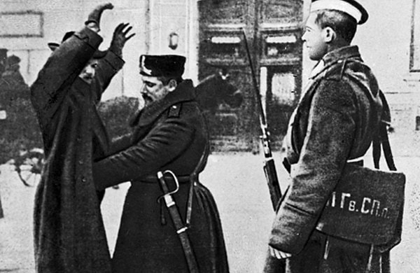 10. Какие надзиратели в царской России следили за порядком?