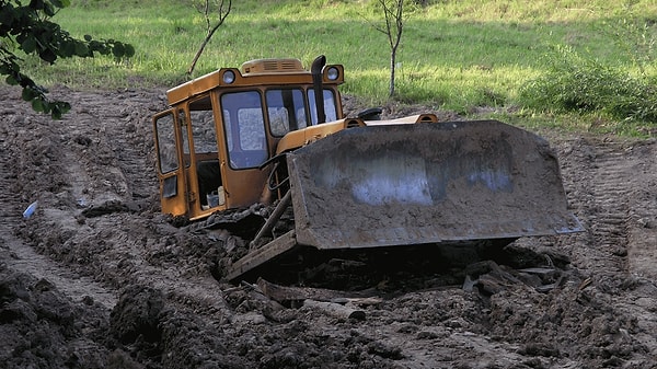 14. У водителя трактора действительно очень плохой день...