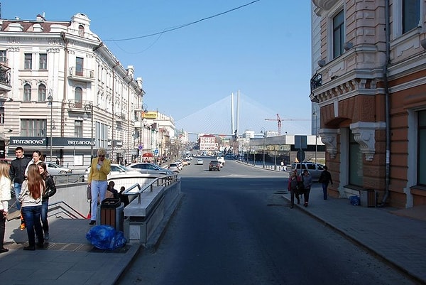 9. Эта улица находится в городе...