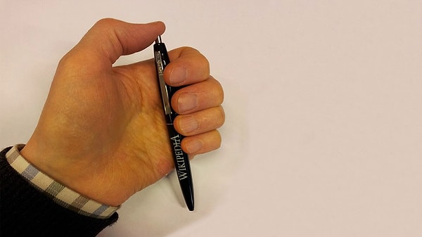 22. Вы щелкаете ручкой постоянно, если она попадает вам в руки?