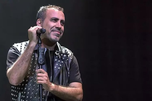 "Kopya geldi! Haluk Levent'in ilk albümündeki şarkılar hangileriydi acaba?"