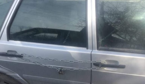 4. Сюрприз для угонщиков 😂