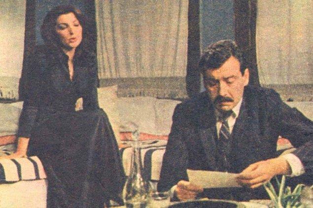 "Banko yarışmasının kopyası geldi! Büyük yazarımız Kemal Tahir’in hangi romanından uyarlanan dizi yasaklanmıştı acaba?"