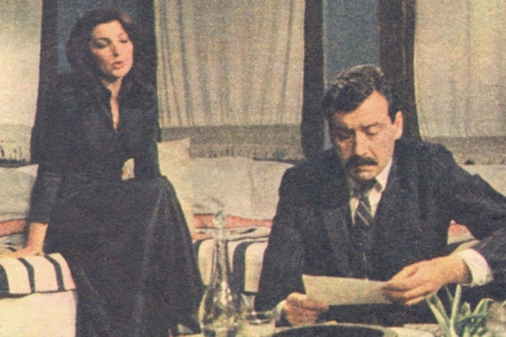 30 Mart Cumartesi Oyna Kazan 19:00 Yarışması İpucu Geldi! Kemal Tahir'in Hangi Dizisi Yasaklanmıştı?