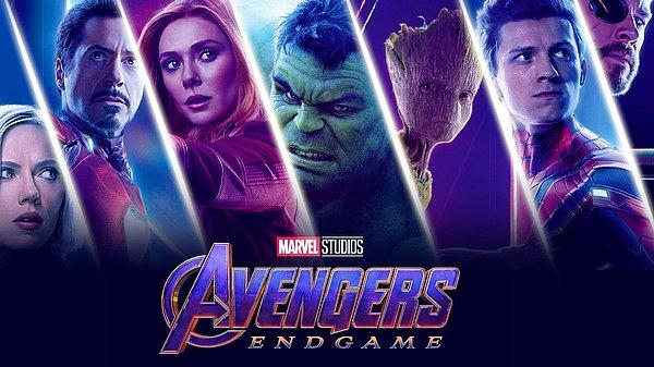 Thanos tarafından başlatılan ve evrenin yarısını yok edip Avengers üyelerini ayıran vahim olaylar silsilesi, geri kalan Avengers üyelerini, Marvel Stüdyoları'nın yirmi iki filminin görkemli bir sonucu olan “Avengers: Endgame” filminde son bir kez daha bir araya getiriyor.