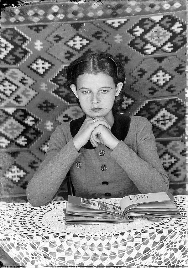 15. Задумалась