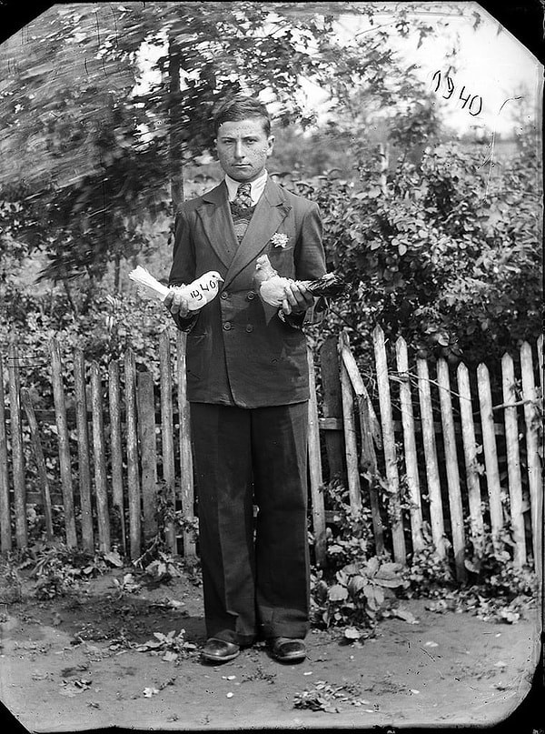 14. Мужчина с голубями