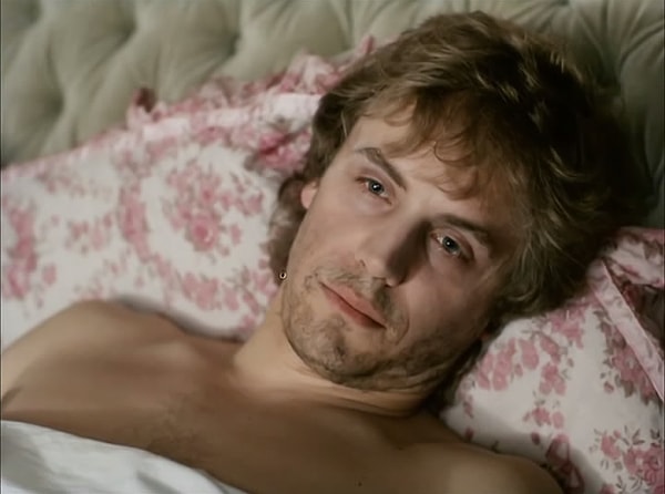 4. Продолжаем, на фото актер...