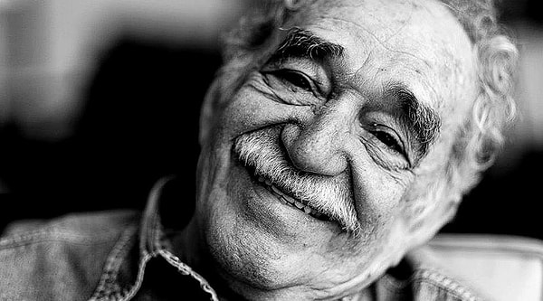 1. Габриэль Гарсиа Маркес: "Не плачь, потому что это закончилось. Улыбнись,......"