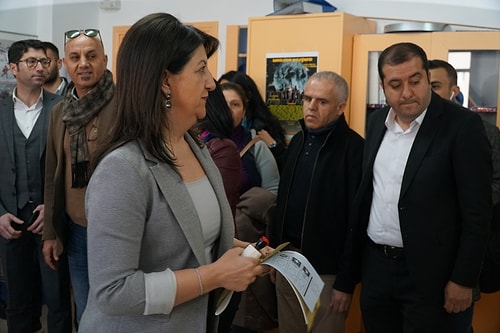 HDP Eş Başkanı Sezai Temelli ve HDP Eş Başkanı Pervin Buldan oyunu Bakırköy'de kullandı.