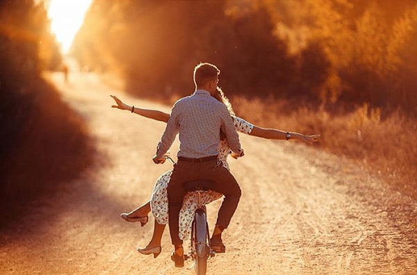 4. Любить не люблю,...