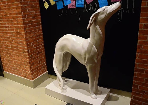 6. Откуда эта статуя?