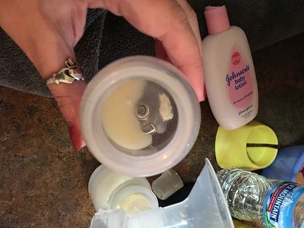 7. Кроме того, покупая молоко онлайн у абы кого, бодибилдеры рискуют заразиться ВИЧ-инфекцией и другими крайне неприятными болячками.