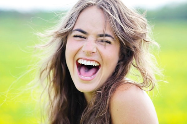 3. 58% людей на земле по статистике имеют странный смех.