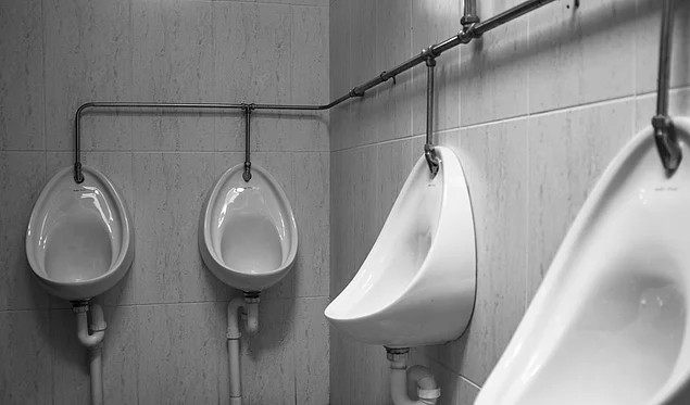 Mesaneniz normalde 1-2 bardak sıvı tutabilir fakat siz tuvaletinizi tuttukça mesane esner ve bu miktar artar.