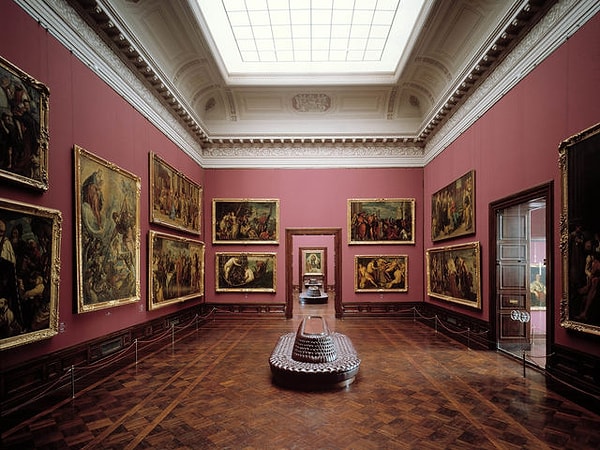 6. На какую картину вы обратили внимание в первую очередь?