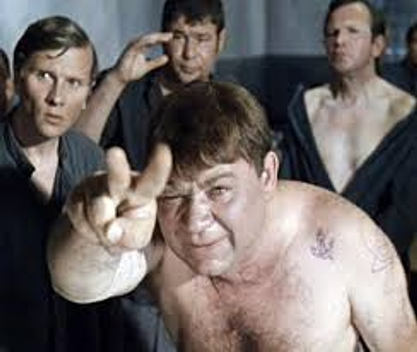 14. Закончите фразу "Моргалы выколю! ... порву!"