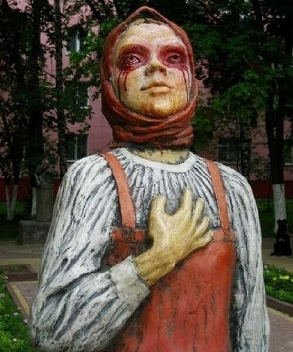 2. Да, у вас тоже могут пойти кровавые слёзы при виде такого!