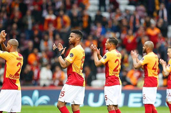 Galatasaray, bu sezon ilk yarısında rakip ceza sahasında topla en fazla buluştuğu Süper Lig maçını oynadı. (25)