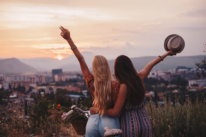 Seçtiğin Kıyafetlere Göre Bu Bahar Ortamları Kasıp Kavurabilecek misin?
