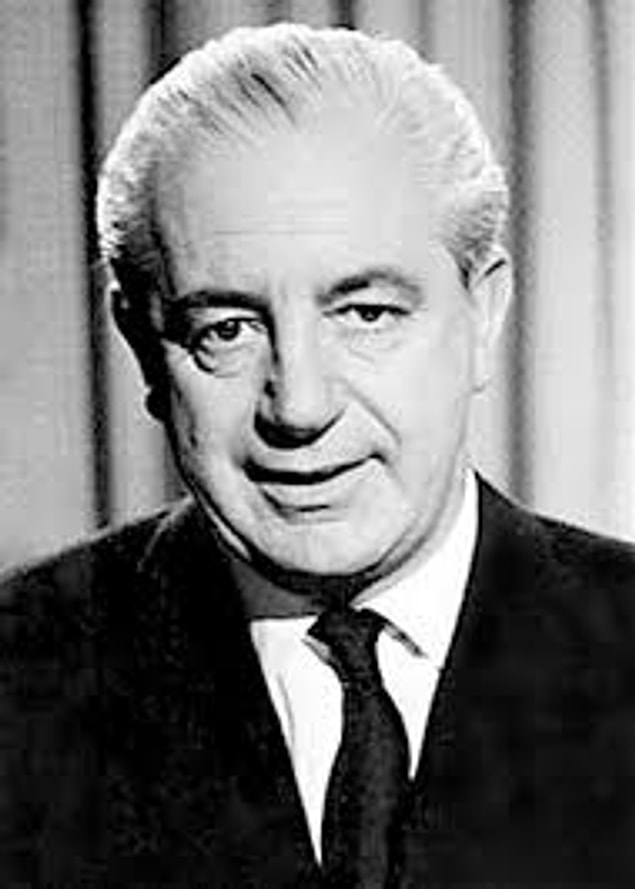 2. Avustralya Başbakanı Harold Holt 1967 yılında yüzerken kaybolmuştur. Hala da bulunamamıştır.