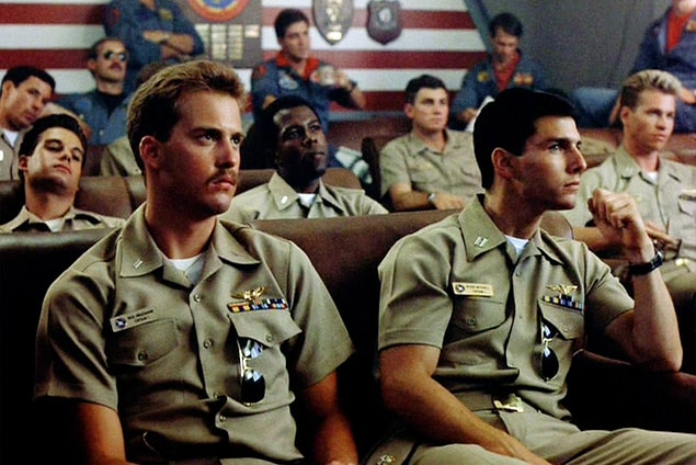 9. 2011 yılında Çin, Hava Kuvvetleri'nin eğitim gördüğü görüntüleri televizyonda yayınladı. Oysaki gösterdikleri görüntüler sadece Top Gun filmindendi...