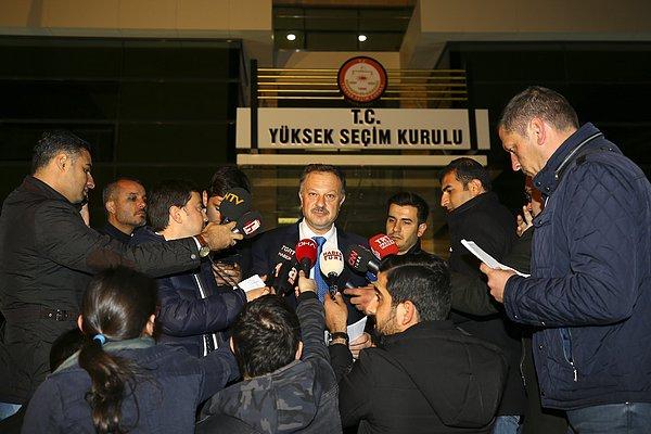 AKP YSK Temsilcisi Recep Özel, YSK toplantısı sonrası açıklamalarda bulundu ve şunları söyledi 👇