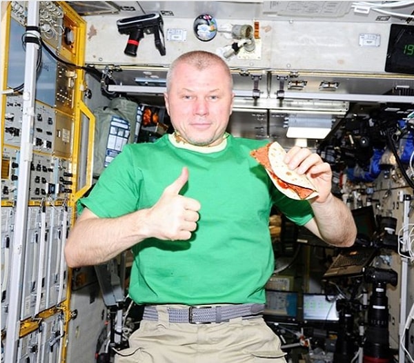 9. Космонавтом нравится 👍