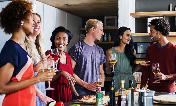 9. Вы планируете устроить дома вечеринку. Что будете делать?