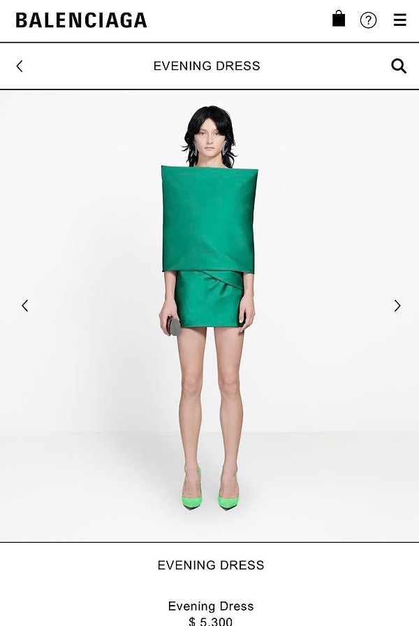 14. Платье-подушка от Balenciaga. Дизайнеру наверняка очень хотелось спать