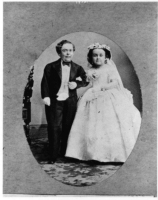 3. P.T Barnum Sirki'nin sanatçılarından biri olan Tom Thumb ve Mercy Lavinia Warren, 1863.
