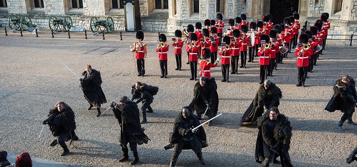 Game Of Thrones Ekibinden, Londra Kalesi'ni Ziyaret Edenlere Muhteşem Sürpriz!