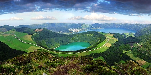 10. Автономным регионом какой страны являются Азорские острова?