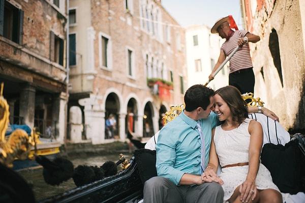 İtalya Venedik'te büyüsüne kapılacağın bir evlilik teklifi alacaksın!