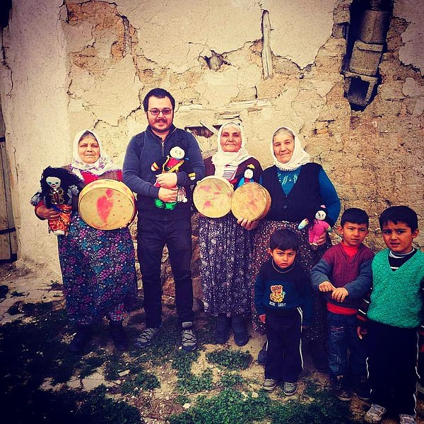 Emre öğretmen hissettiklerini şu şekilde anlatıyor: